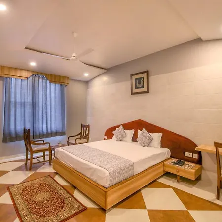 Hotel Gems Suites-3